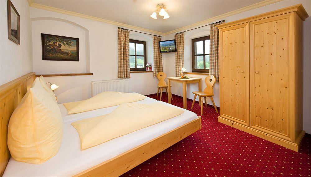 Hotel Reitlwirt Бріксен-ім-Тале Екстер'єр фото