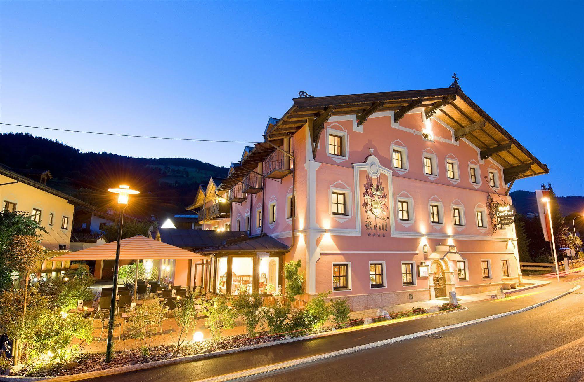 Hotel Reitlwirt Бріксен-ім-Тале Екстер'єр фото