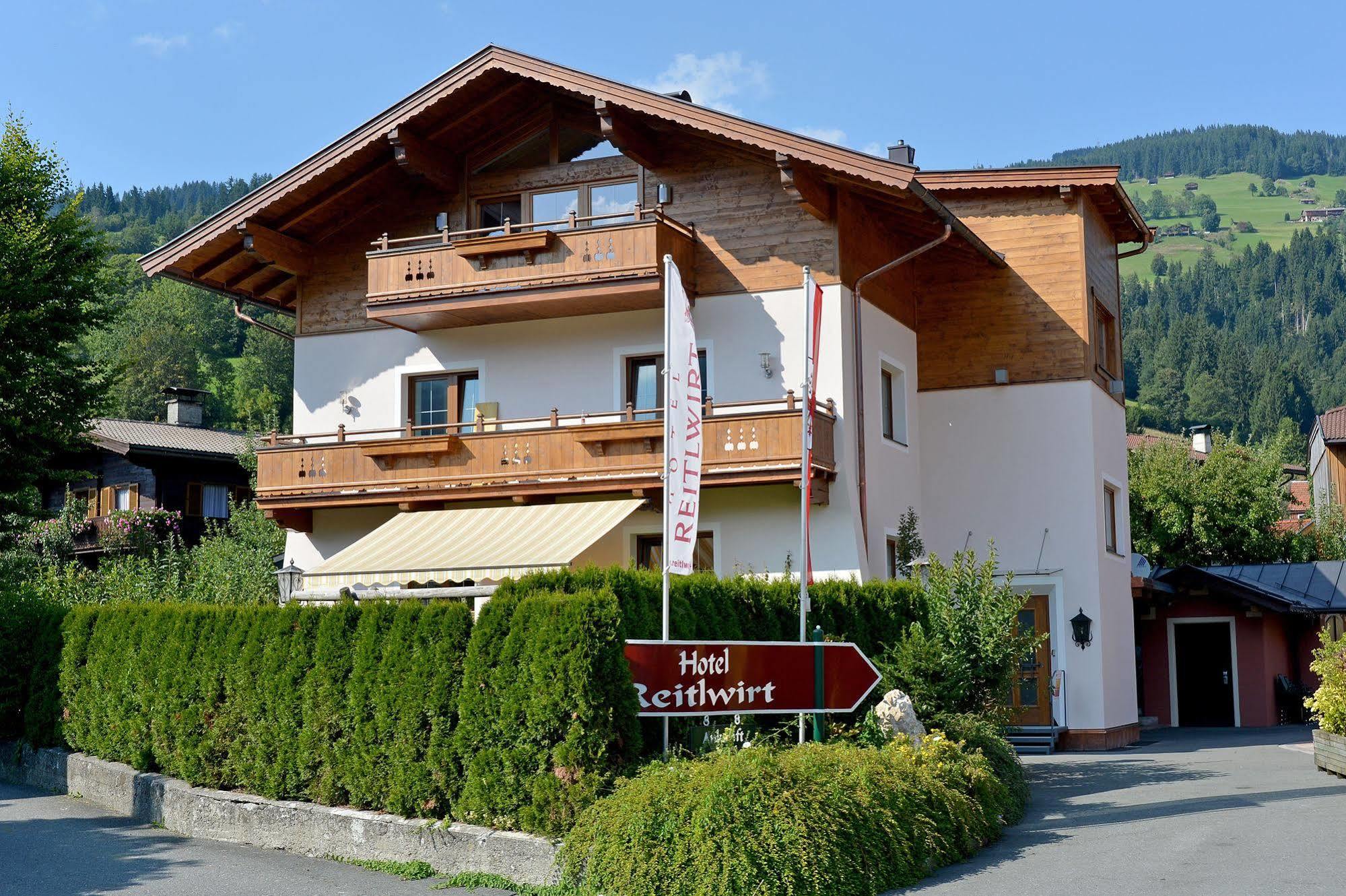 Hotel Reitlwirt Бріксен-ім-Тале Екстер'єр фото